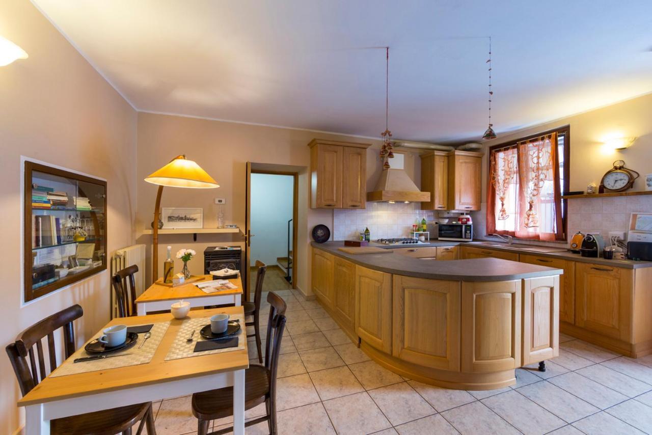 ホテル Casa Nel Rustico Foresteria Lombarda Misinto エクステリア 写真